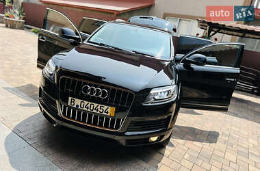 Внедорожник / Кроссовер Audi Q7 2015 в 