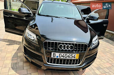 Внедорожник / Кроссовер Audi Q7 2015 в 