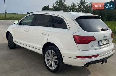 Позашляховик / Кросовер Audi Q7 2012 в 