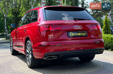 Внедорожник / Кроссовер Audi Q7 2018 в 