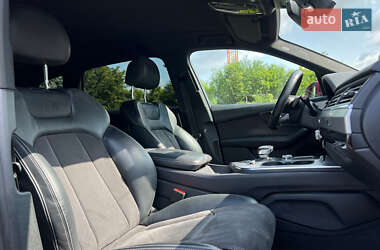 Внедорожник / Кроссовер Audi Q7 2018 в 