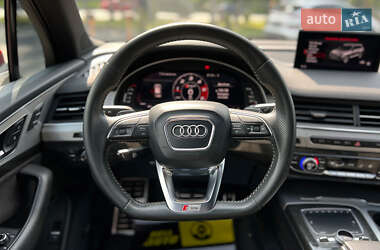 Внедорожник / Кроссовер Audi Q7 2018 в 