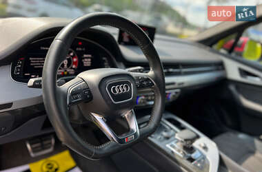 Внедорожник / Кроссовер Audi Q7 2018 в 