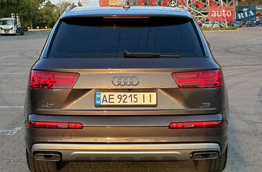 Внедорожник / Кроссовер Audi Q7 2018 в 