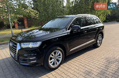 Внедорожник / Кроссовер Audi Q7 2016 в 