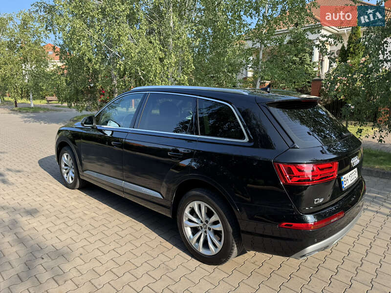 Позашляховик / Кросовер Audi Q7 2016 в Одесі