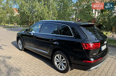 Внедорожник / Кроссовер Audi Q7 2016 в 