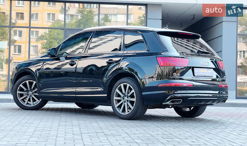 Внедорожник / Кроссовер Audi Q7 2017 в Днепре