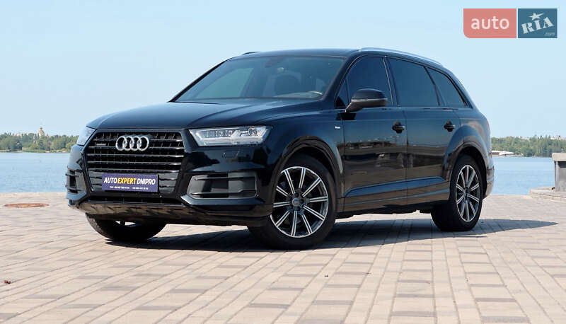Внедорожник / Кроссовер Audi Q7 2017 в Днепре