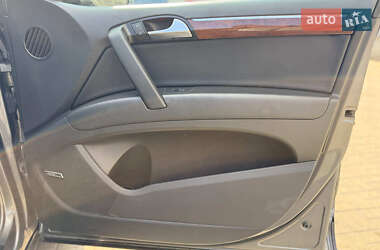 Внедорожник / Кроссовер Audi Q7 2013 в 