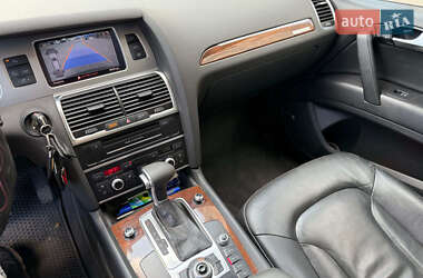 Внедорожник / Кроссовер Audi Q7 2013 в 
