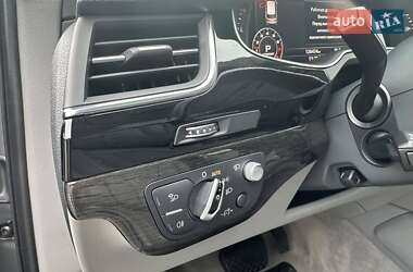 Внедорожник / Кроссовер Audi Q7 2016 в 