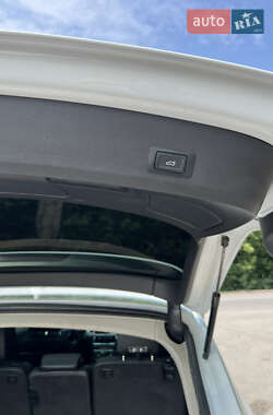 Внедорожник / Кроссовер Audi Q7 2012 в 