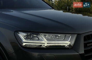 Внедорожник / Кроссовер Audi Q7 2017 в 