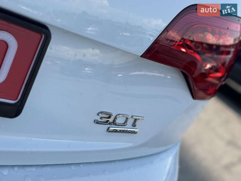 Позашляховик / Кросовер Audi Q7 2014 в Львові