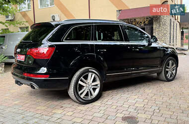 Позашляховик / Кросовер Audi Q7 2013 в 