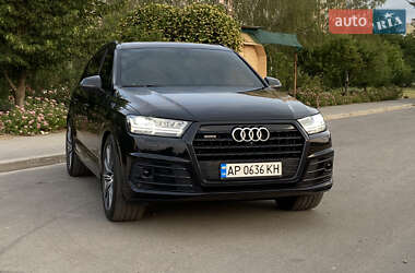 Внедорожник / Кроссовер Audi Q7 2018 в 