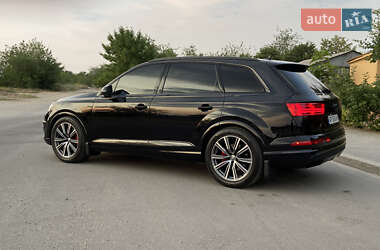 Внедорожник / Кроссовер Audi Q7 2018 в 