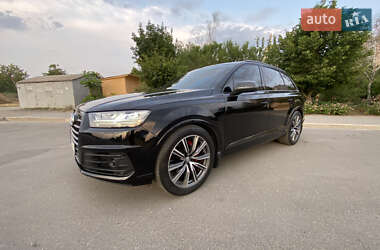 Внедорожник / Кроссовер Audi Q7 2018 в 