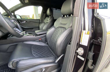 Внедорожник / Кроссовер Audi Q7 2018 в 