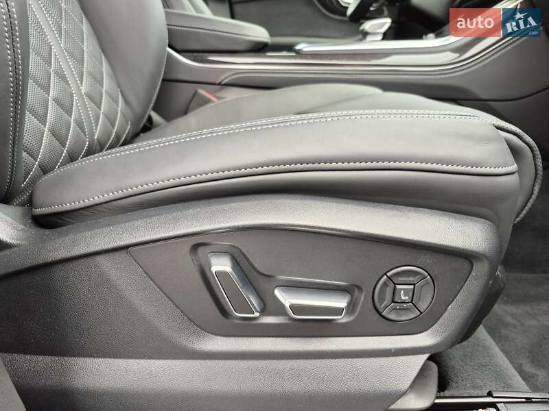 Позашляховик / Кросовер Audi Q7 2024 в Києві