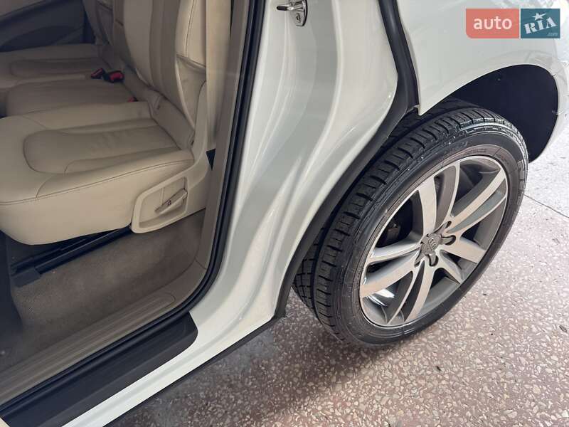 Внедорожник / Кроссовер Audi Q7 2015 в Тернополе
