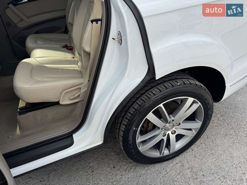 Внедорожник / Кроссовер Audi Q7 2015 в Тернополе