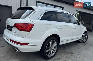 Внедорожник / Кроссовер Audi Q7 2015 в 