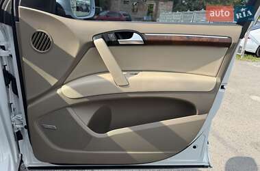 Внедорожник / Кроссовер Audi Q7 2015 в 