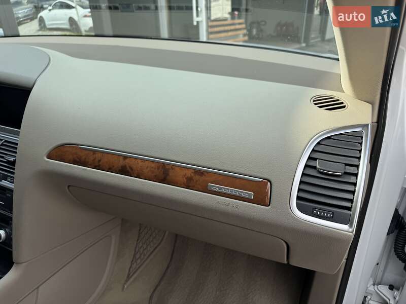 Внедорожник / Кроссовер Audi Q7 2015 в Тернополе