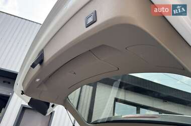 Внедорожник / Кроссовер Audi Q7 2015 в 