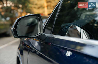 Позашляховик / Кросовер Audi Q7 2021 в 