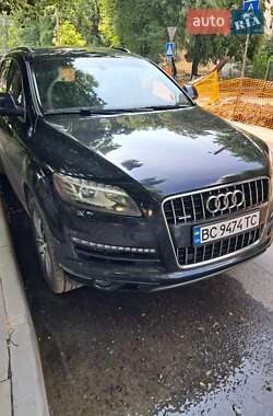 Внедорожник / Кроссовер Audi Q7 2012 в 