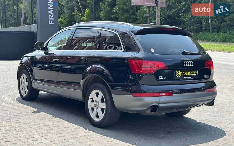 Позашляховик / Кросовер Audi Q7 2013 в Чернівцях