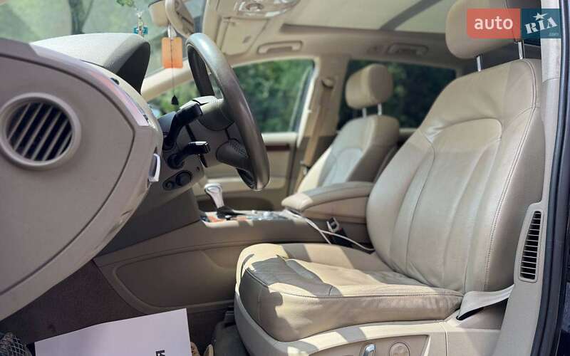Позашляховик / Кросовер Audi Q7 2013 в Чернівцях