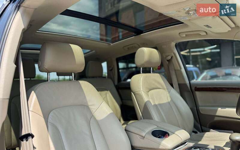 Позашляховик / Кросовер Audi Q7 2013 в Чернівцях