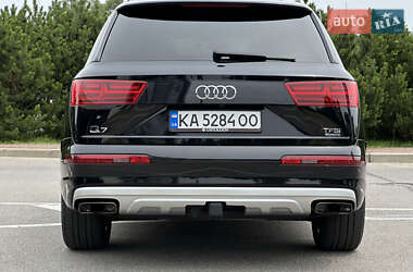 Внедорожник / Кроссовер Audi Q7 2017 в 