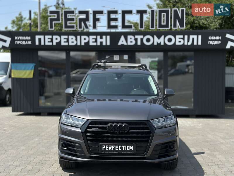 Внедорожник / Кроссовер Audi Q7 2019 в 