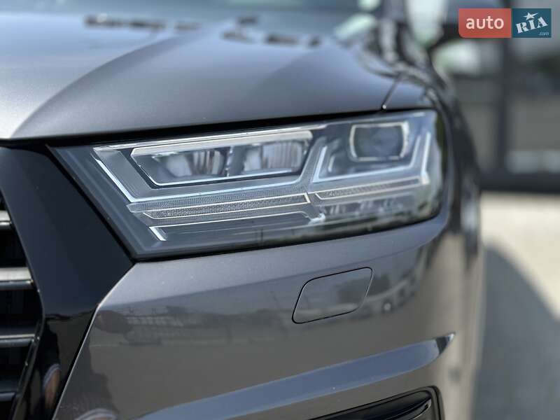 Внедорожник / Кроссовер Audi Q7 2019 в Черновцах
