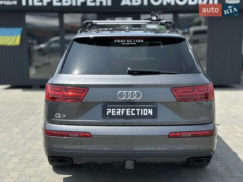 Внедорожник / Кроссовер Audi Q7 2019 в Черновцах