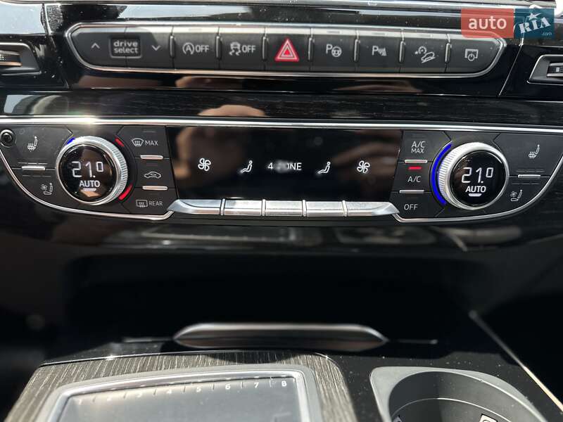 Внедорожник / Кроссовер Audi Q7 2019 в Черновцах
