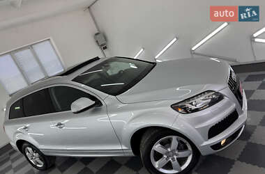 Позашляховик / Кросовер Audi Q7 2013 в 
