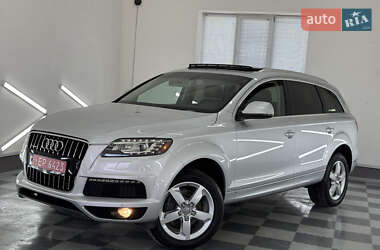 Позашляховик / Кросовер Audi Q7 2013 в 