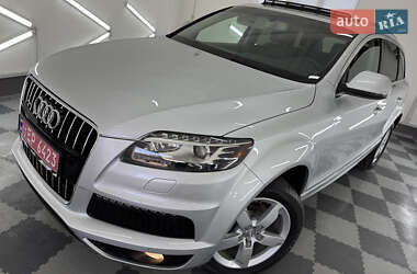 Позашляховик / Кросовер Audi Q7 2013 в 