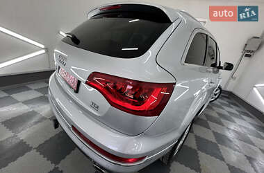Позашляховик / Кросовер Audi Q7 2013 в 