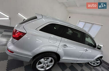 Позашляховик / Кросовер Audi Q7 2013 в 