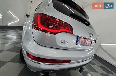 Позашляховик / Кросовер Audi Q7 2013 в 