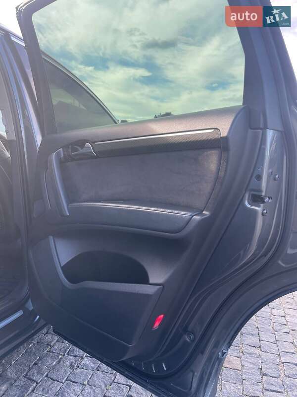 Позашляховик / Кросовер Audi Q7 2009 в Києві
