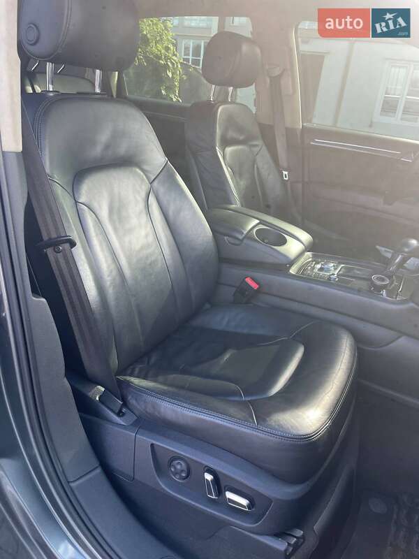 Позашляховик / Кросовер Audi Q7 2009 в Києві