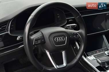 Внедорожник / Кроссовер Audi Q7 2020 в 